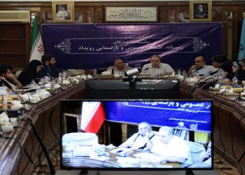 در حال حاضر افکار عمومی، رسانه‌ها را شکل می‌دهند