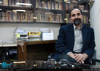 منطق عاشورا ضد تحجر و استبداد است