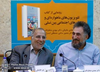 خانیکی: مطالعات تجربی در زمینه رسانه‌‌ها گرفتار عوام‌زدگی است | منتظرقائم: در کتاب از «جم تی‌وی» و «فارسی ۱» سخنی نیامده است