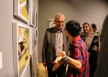 نمایشگاه عکس نیکوکاری و رونمایی از تندیس نیکوکاری 