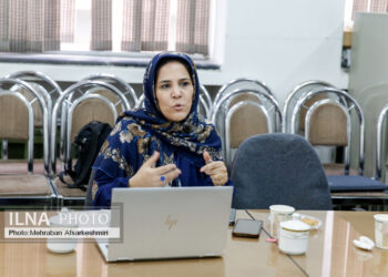 نفیسه زارع‌کهن: محدودیت اینترنت، آینده روزنامه‌نگاری و اعتماد عمومی را تهدید می‌کند